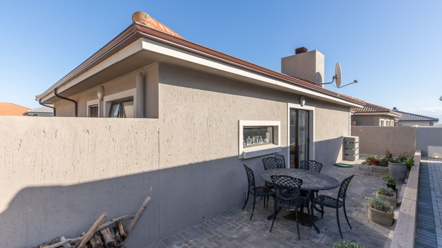 2 Bedroom Property for Sale in Dana Bay Western Cape